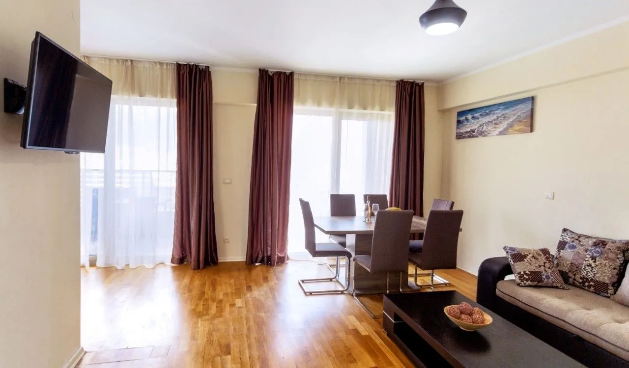 Prodaja, dvosoban stan, 81m², Budva, Crna Gora