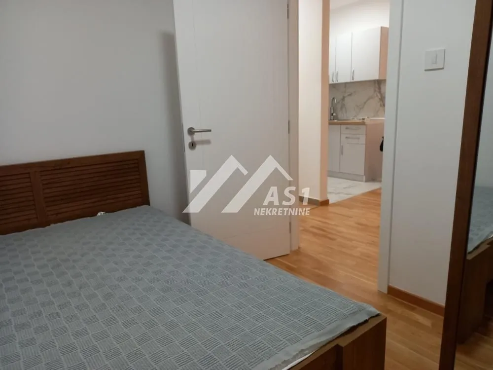 Izdavanje, jednosoban stan, 36m², Avijatičarsko naselje, Novi Sad Sve Podlokacije