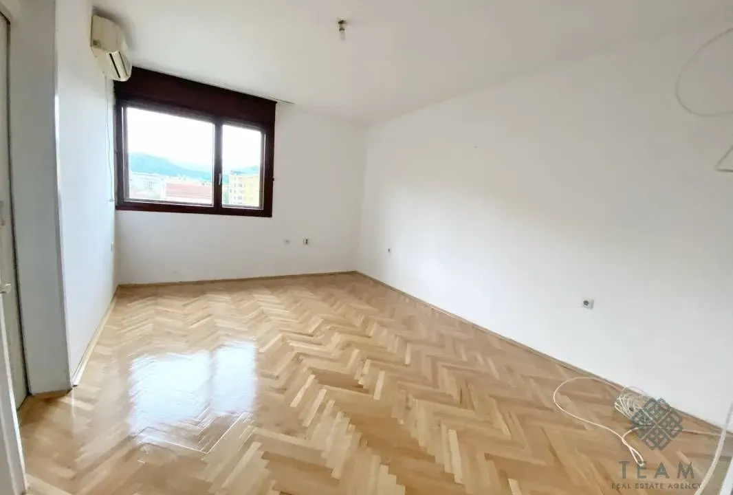 Prodaja, dvosoban stan, 58m², Stari Aerodrom, Podgorica