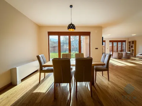 Sale, house, 330m², Centar, Kolašin - image 13