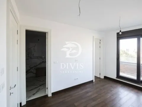 Sale, three bedroom apartment, 119m², Kalenić Pijaca, Vračar Sve Podlokacije - image 7