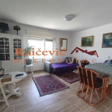 Prodaja, kuća, 240m², Opovo, Srbija - image 11