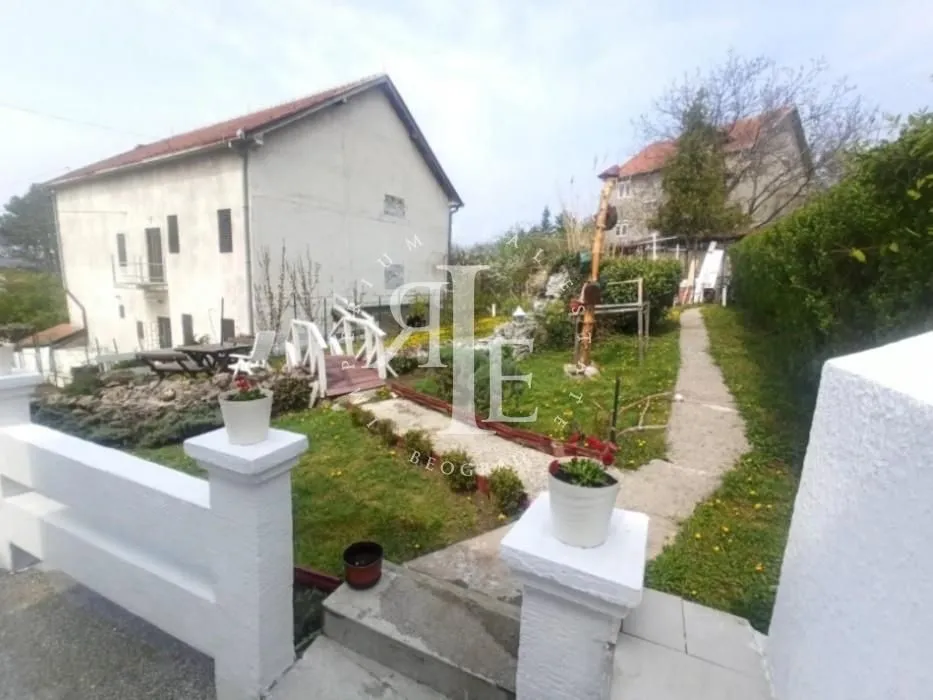 Sale, house, 300m², Mala Moštanica, Obrenovac