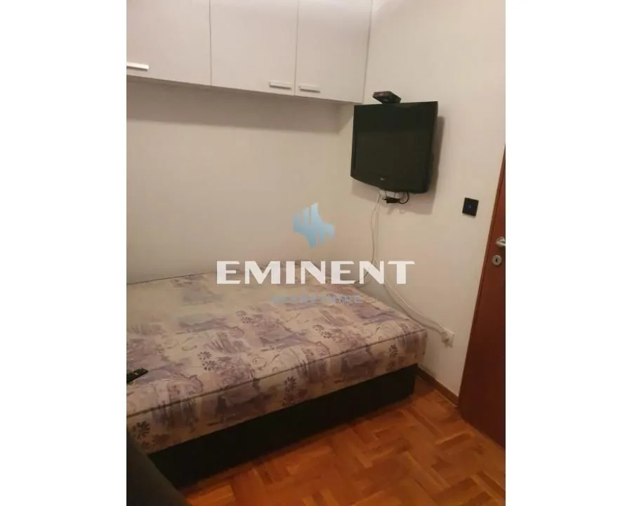 Rent, two bedroom apartment, 40m², Crveni Krst, Beograd