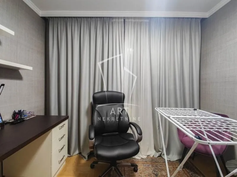 Prodaja, četvorosoban stan, 99m², Vukov Spomenik, Zvezdara Sve Podlokacije