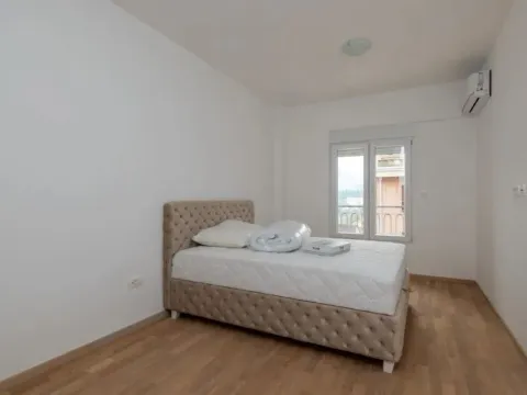 Izdavanje, jednosoban stan, 58m², Vezirov Most, Podgorica - image 4