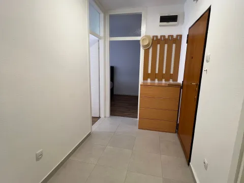 Rent, two bedroom apartment, 65m², Centar, Bar - image 11