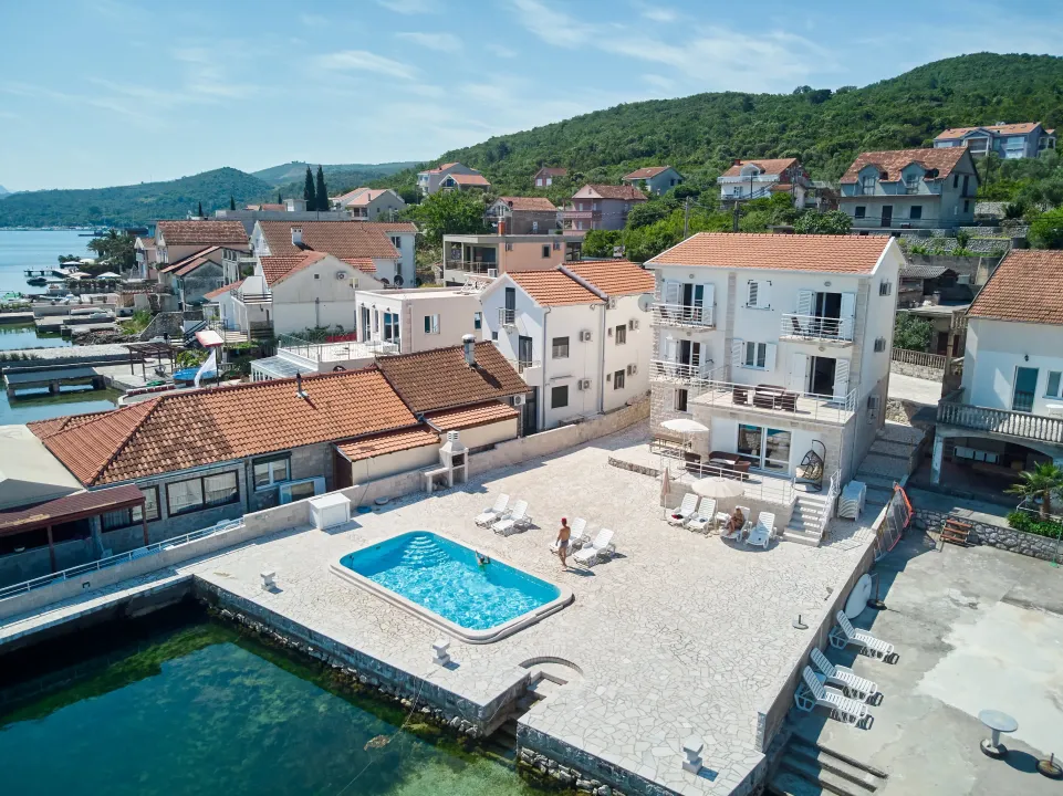 Sale, house, 245m², Tivat, Crna Gora