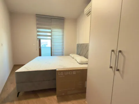 Prodaja, jednosoban stan, 50m², Centar, Podgorica - image 7