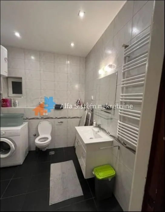 Izdavanje, trosoban stan, 120m², Stari Grad, Beograd