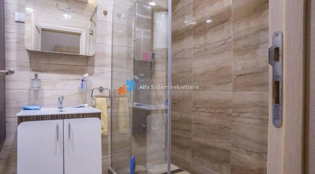 Rent, three bedroom apartment, 75m², Filmski Grad, Beograd