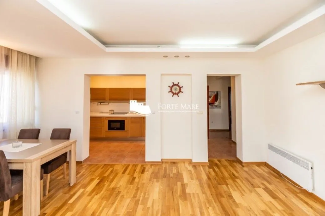 Prodaja, dvosoban stan, 80m², Đenovići, Herceg Novi