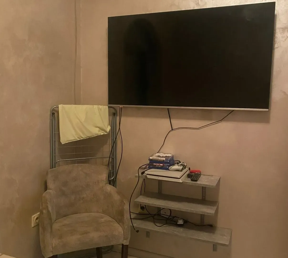 Izdavanje, jednosoban stan, 47m², Stari Aerodrom, Podgorica