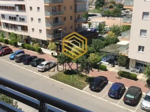 Rent, apartment, 33m², City Kvart, Podgorica - image 2