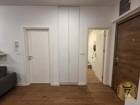 Izdavanje, dvosoban stan, 43m², Gradska Bolnica, Zvezdara Sve Podlokacije - image 13