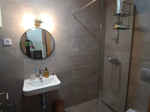 Sale, one bedroom apartment, 43m², Bečići, Budva - image 5