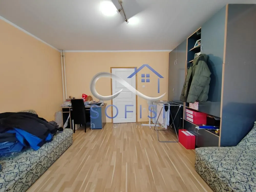 Prodaja, kuća, 189m², Salajka, Novi Sad Sve Podlokacije