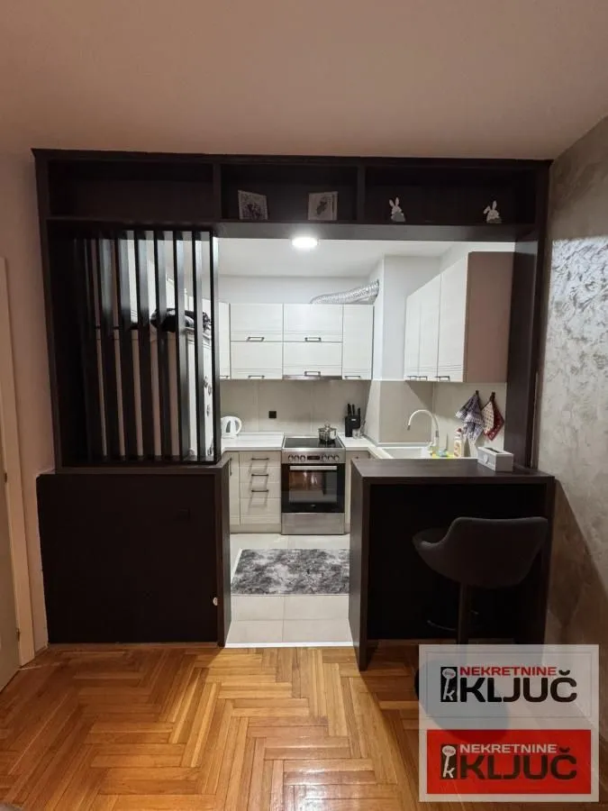 Prodaja, trosoban stan, 80m², Nova Detelinara, Novi Sad Sve Podlokacije