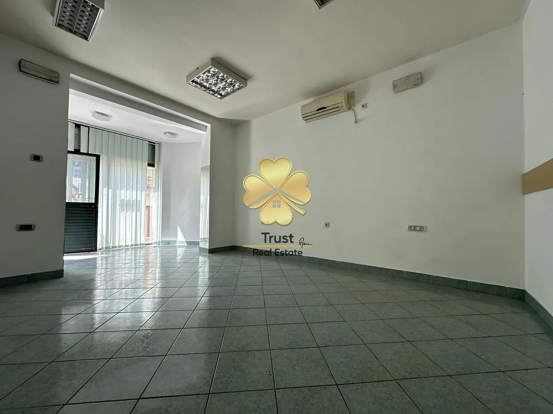 Rent, office space, 42m², Centar, Podgorica