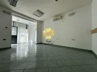 Izdavanje, poslovni prostor, 42m², Centar, Podgorica - image 3