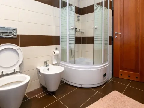 Izdavanje, dvosoban stan, 100m², Podgorica, Crna Gora - image 7