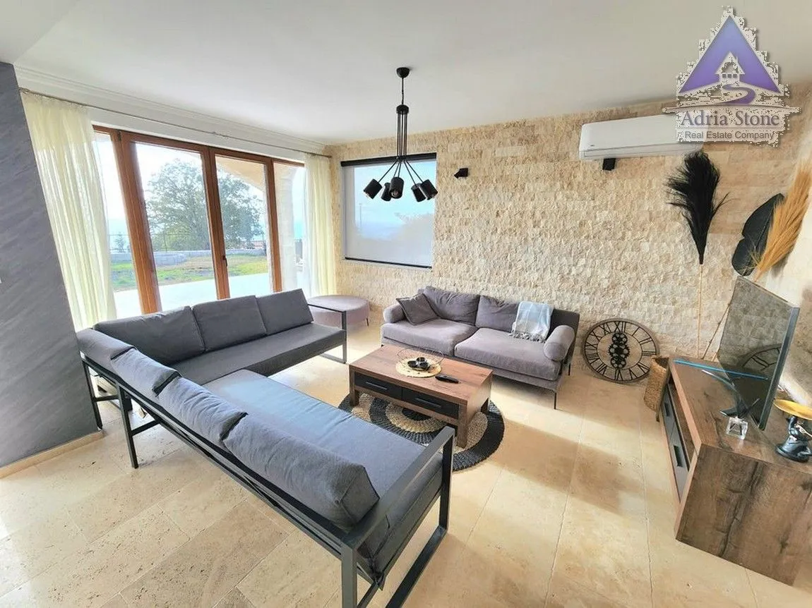 Sale, house, 199m², Kuljače, Budva