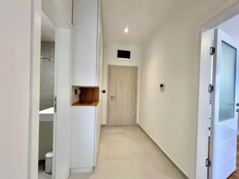 Izdavanje, jednosoban stan, 40m², Gorica C, Podgorica - image 2