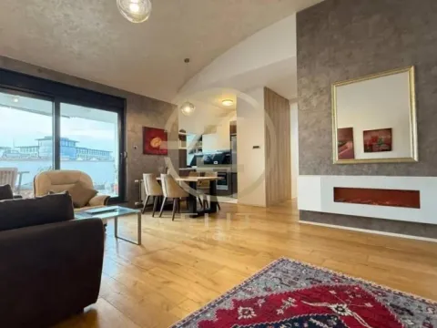 Prodaja, stan, 117m², Centar, Novi Sad - image 1