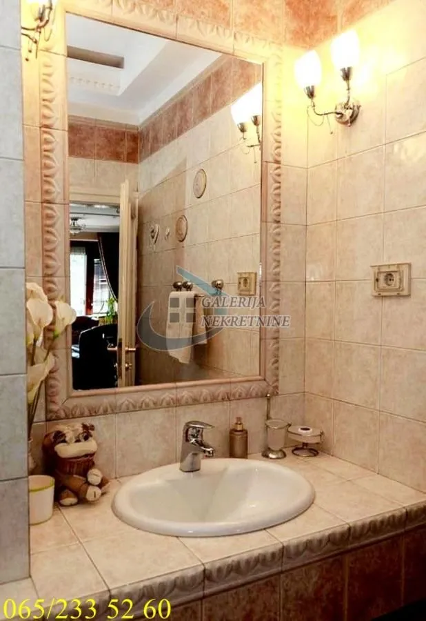 Izdavanje, trosoban stan, 85m², Stari Grad, Beograd
