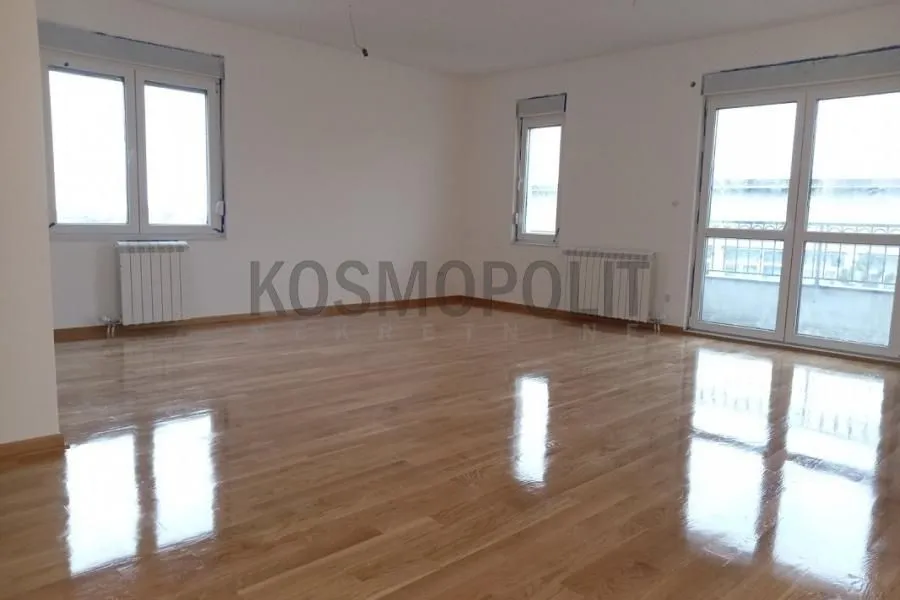 Prodaja, četvorosoban stan, 114m², Bulbulder, Zvezdara Sve Podlokacije