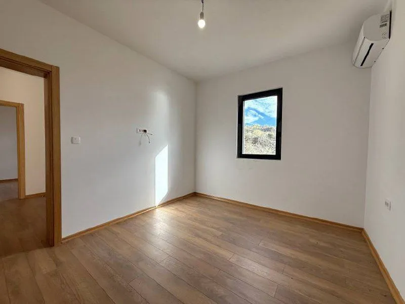 Prodaja, trosoban stan, 126m², Reževići, Budva