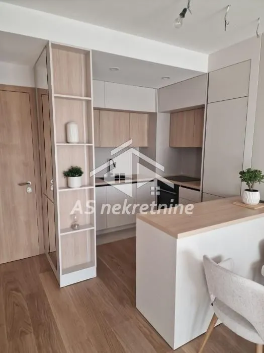 Rent, three bedroom apartment, 72m², Savski Venac, Beograd