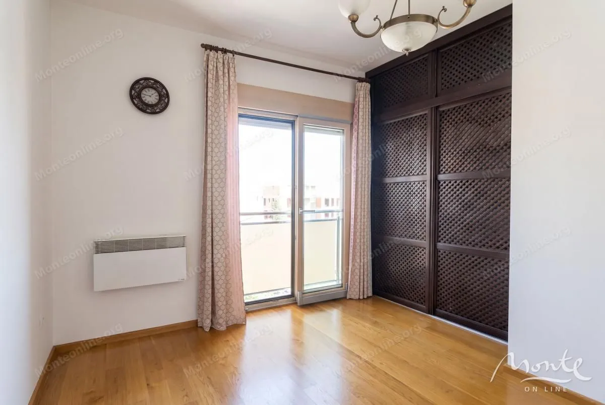 Sale, three bedroom apartment, 98m², Bečići, Budva