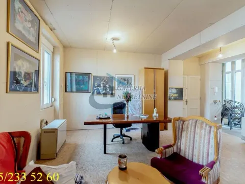 Sale, two bedroom apartment, 72m², Kalenić Pijaca, Vračar Sve Podlokacije - image 12