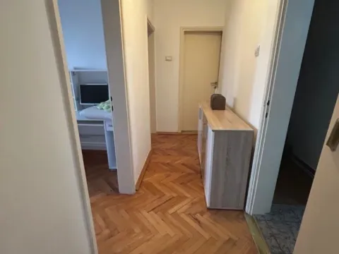 Izdavanje, trosoban stan, 98m², Preko Morače, Podgorica - image 10