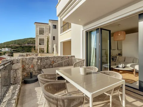 Prodaja, jednosoban stan, 53m², Luštica Bay, Tivat - image 14