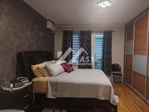 Prodaja, trosoban stan, 100m², Centar, Novi Sad - image 9