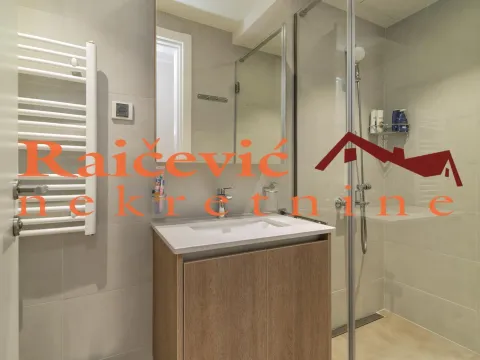 Izdavanje, trosoban stan, 90m², Savski Venac, Beograd - image 13