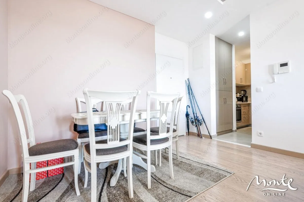 Prodaja, jednosoban stan, 54m², Tivat, Crna Gora