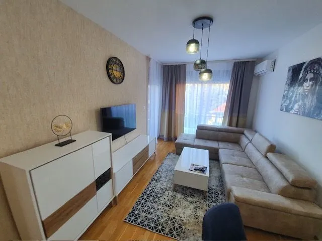 Rent, one bedroom apartment, 48m², Bečići, Budva