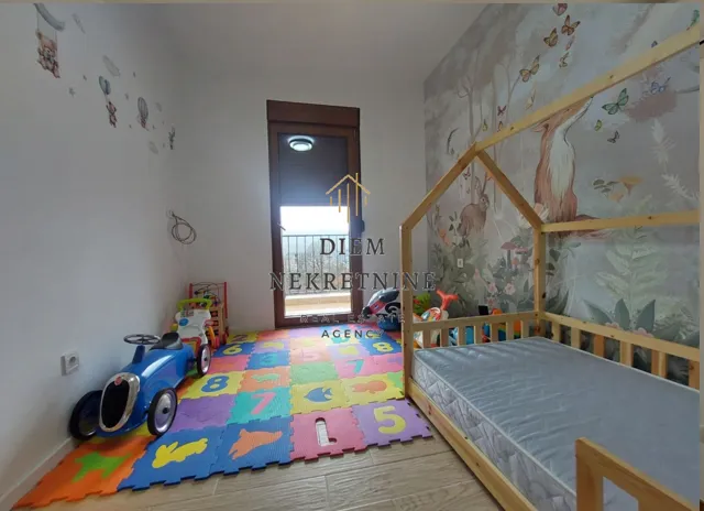 Prodaja, trosoban stan, 86m², Radanovići, Kotor