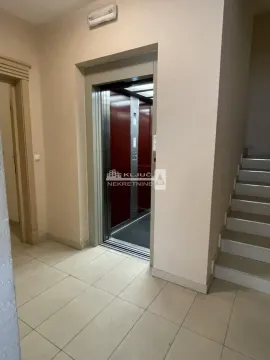 Sale, two bedroom apartment, 64m², Senjak, Beograd - image 12