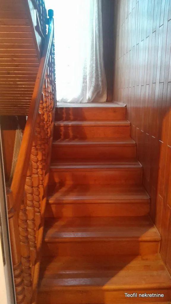 Rent, office space, 295m², Palilula, Niš