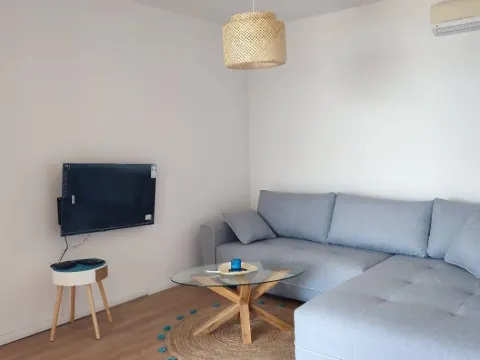 Rent, one bedroom apartment, 46m², Baošići, Herceg Novi - image 12