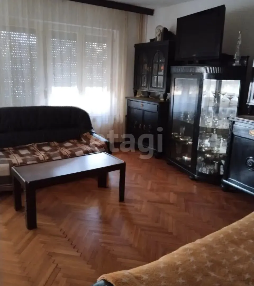 Prodaja, kuća, 600m², Centar, Sombor
