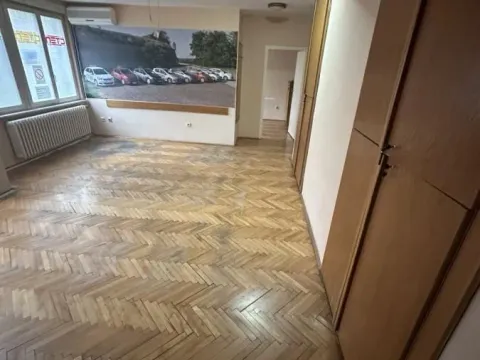 Rent, office space, 60m², Bulevar Oslobodjenja, Novi Sad Sve Podlokacije - image 2