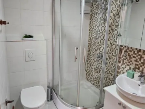 Izdavanje, dvosoban stan, 64m², City Kvart, Podgorica - image 11