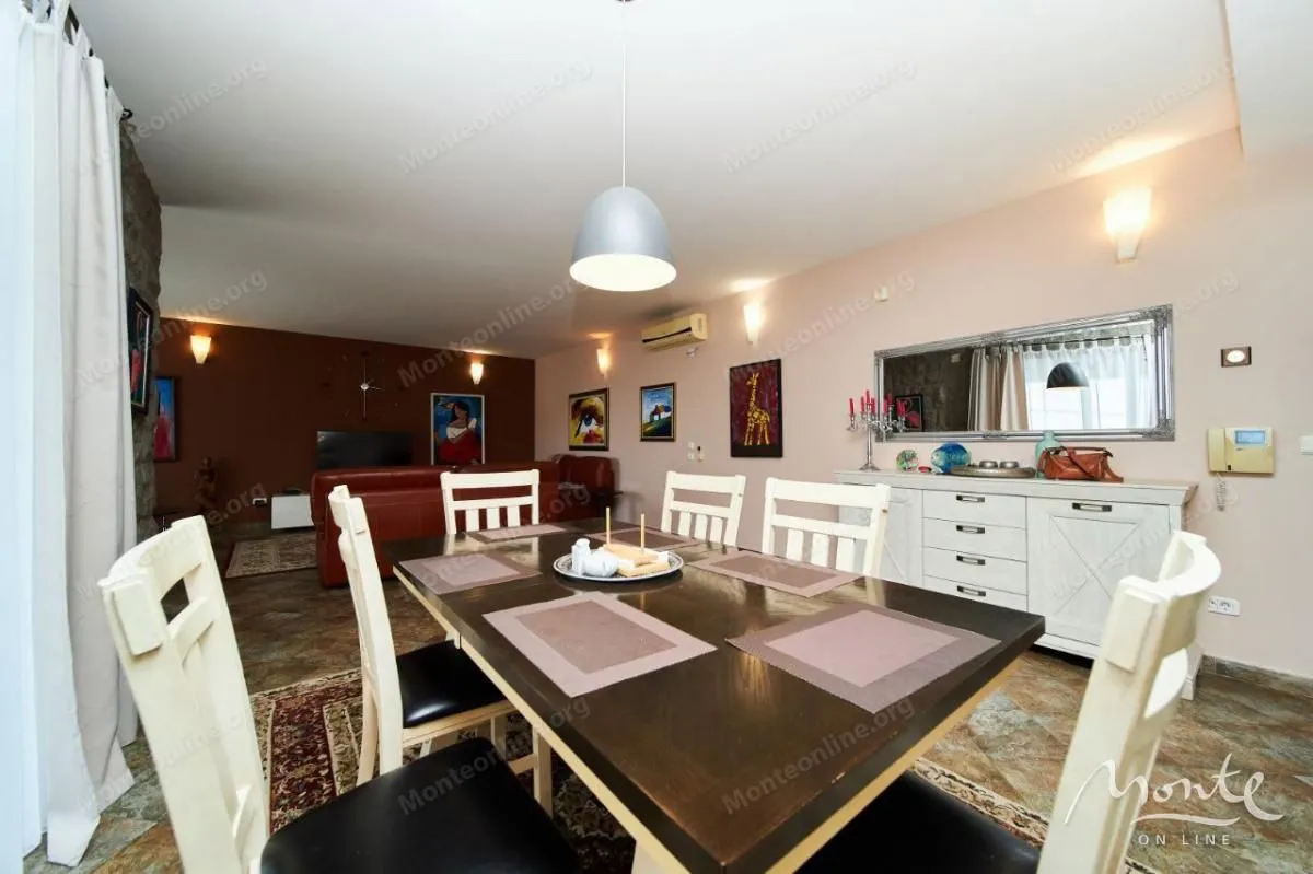Sale, house, 495m², Bečići, Budva