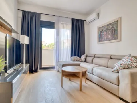 One Bedroom Apartment for Short Term Rental, 55m2, Bečići, Budva