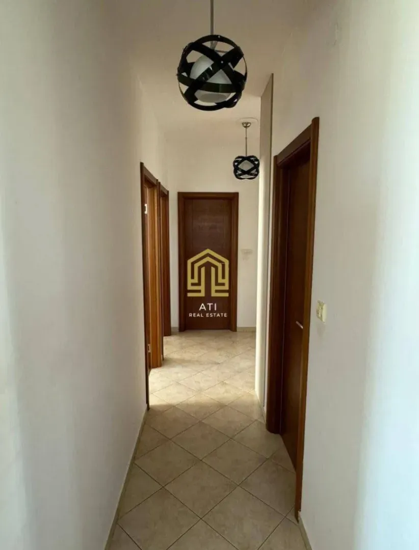 Prodaja, dvosoban stan, 86m², Centar, Bar